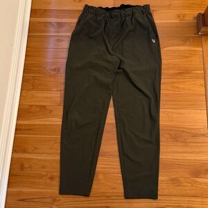 Men Vuori Fleet Tapered Leg Athletic Pants 30"in Olive Green Casual Athleisure